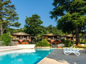 Serene Apartment in Manerba del Garda with Pool San Zeno Di Montagna